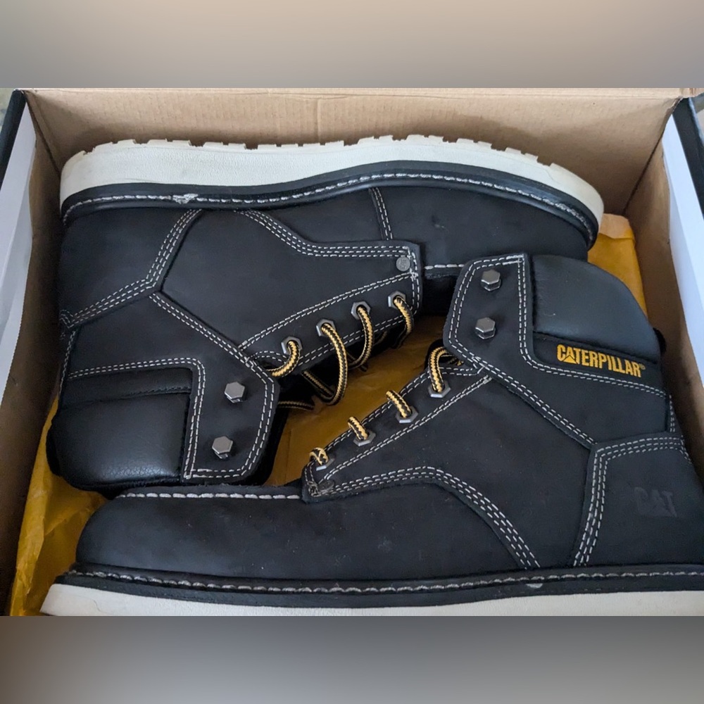 Caterpillar Boot